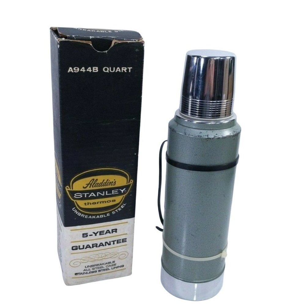 VINTAGE Aladdin Stanley 1-Quart Thermos UNBREAKABLE USA Made 1976 W/ Box A-944B